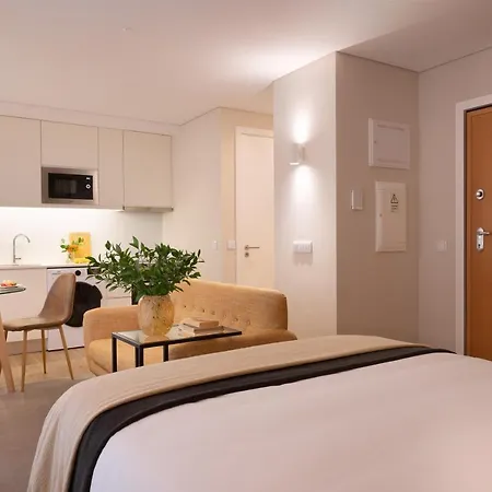 Apartment Wanderlust, By Bolhao Residences