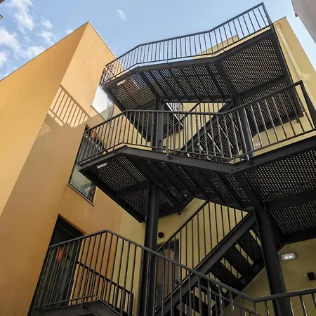 Apartment Wanderlust, By Bolhao Residences